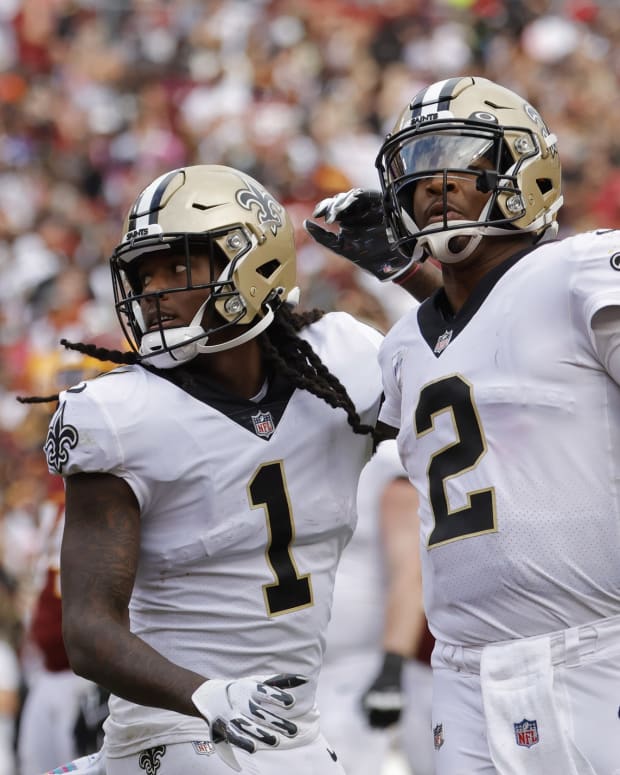 New Orleans Saints wide receiver Marquez Callaway (1) celebrates with New Orleans Saints quarterback Jameis Winston (2)